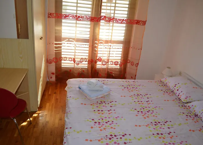 Apartments Sersic Baska